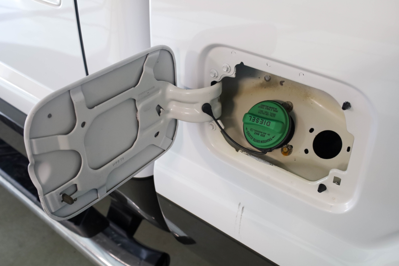 Ford Super Duty F-250 SRW 4WD Crew Cab 172" Platinum 2015