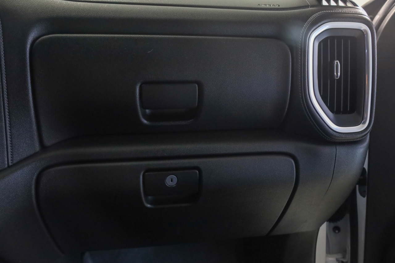 Chevrolet Silverado 1500 4WD Crew Cab 147" RST 2020