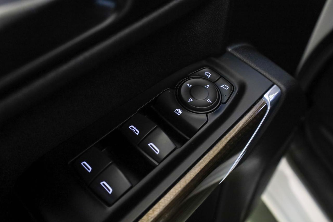 Chevrolet Silverado 1500 4WD Crew Cab 147" RST 2020