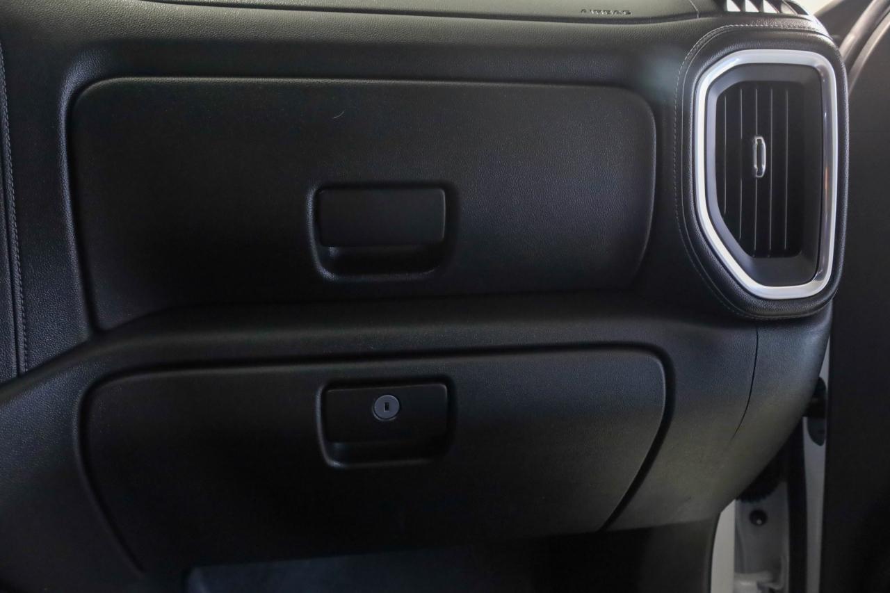 Chevrolet Silverado 1500 4WD Crew Cab 147" RST 2020