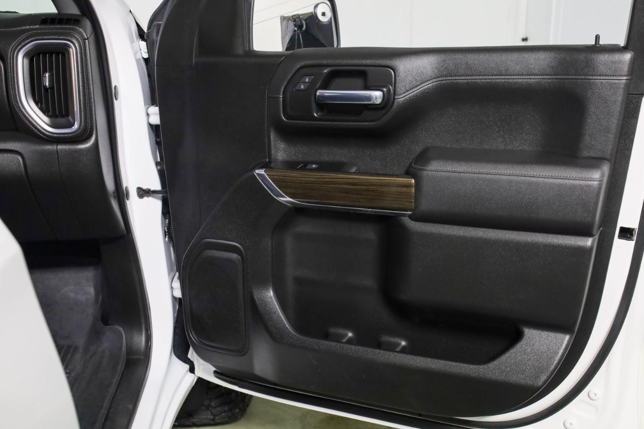 Chevrolet Silverado 1500 4WD Crew Cab 147" RST 2020