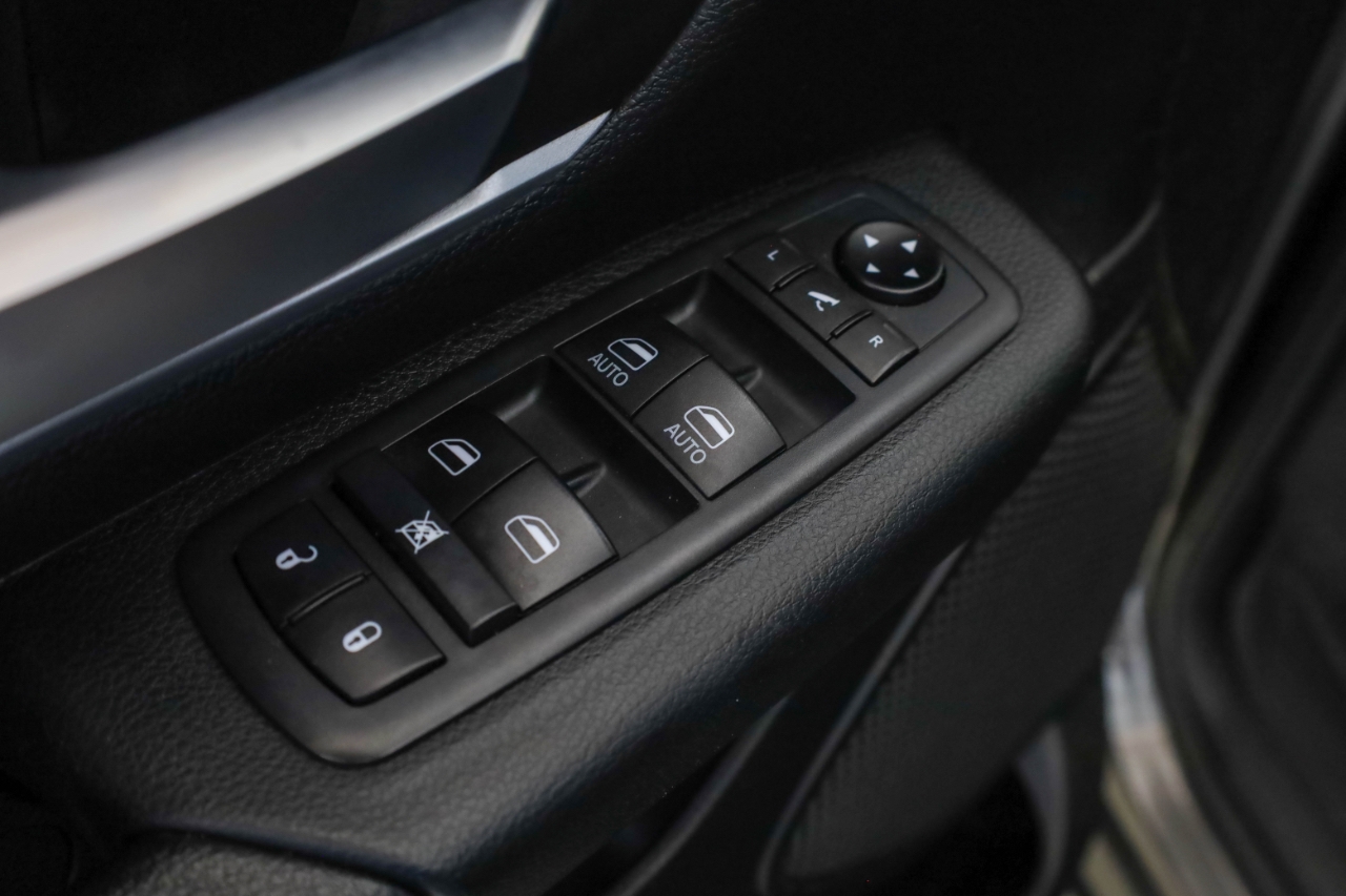 RAM 1500 Lone Star 4x4 Crew Cab 5'7" Box 2020