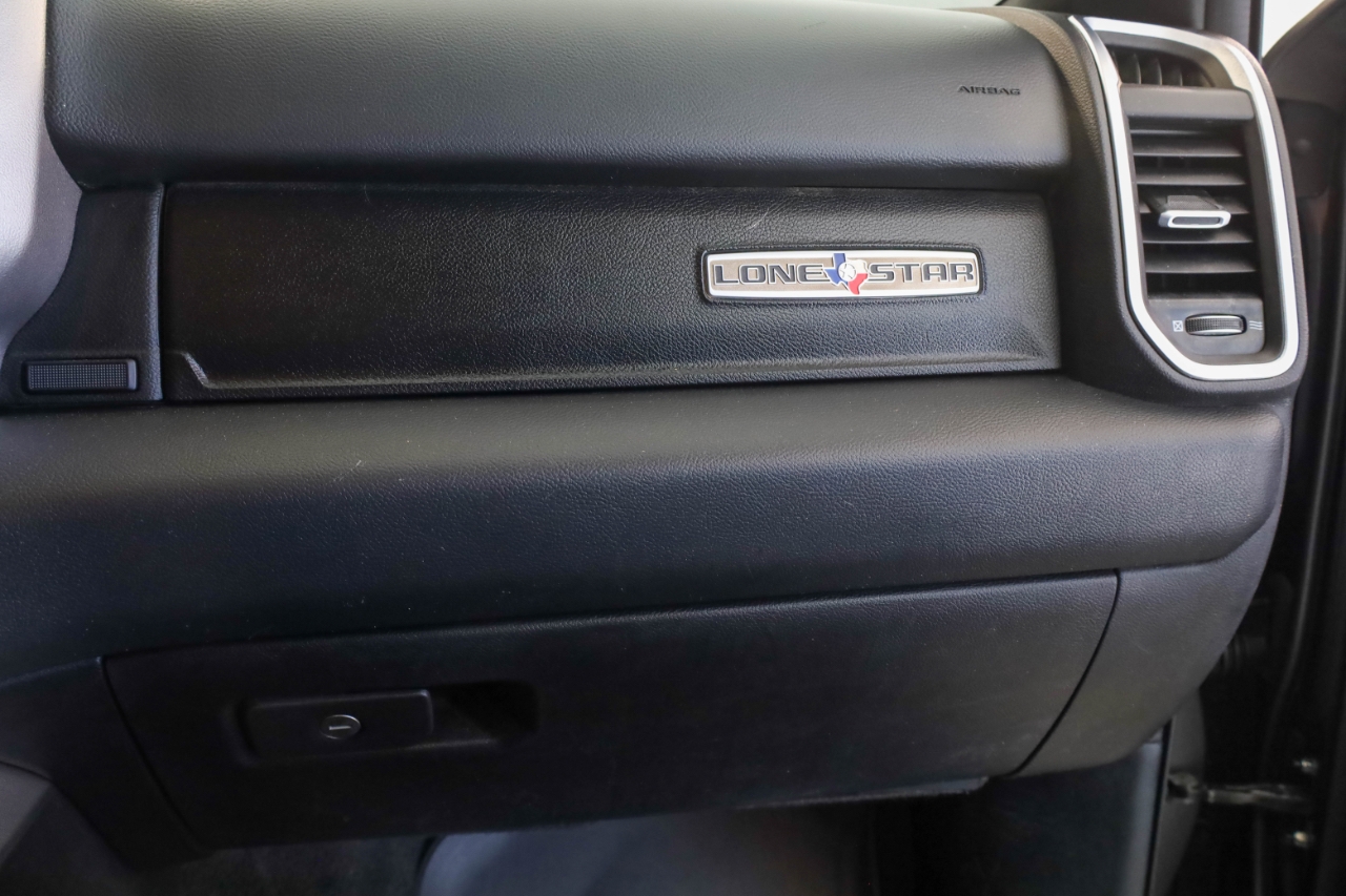 RAM 1500 Lone Star 4x4 Crew Cab 5'7" Box 2020