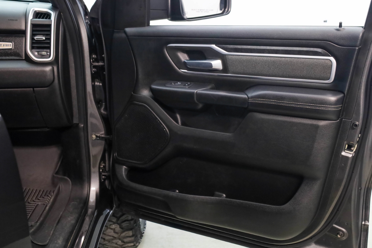 RAM 1500 Lone Star 4x4 Crew Cab 5'7" Box 2020