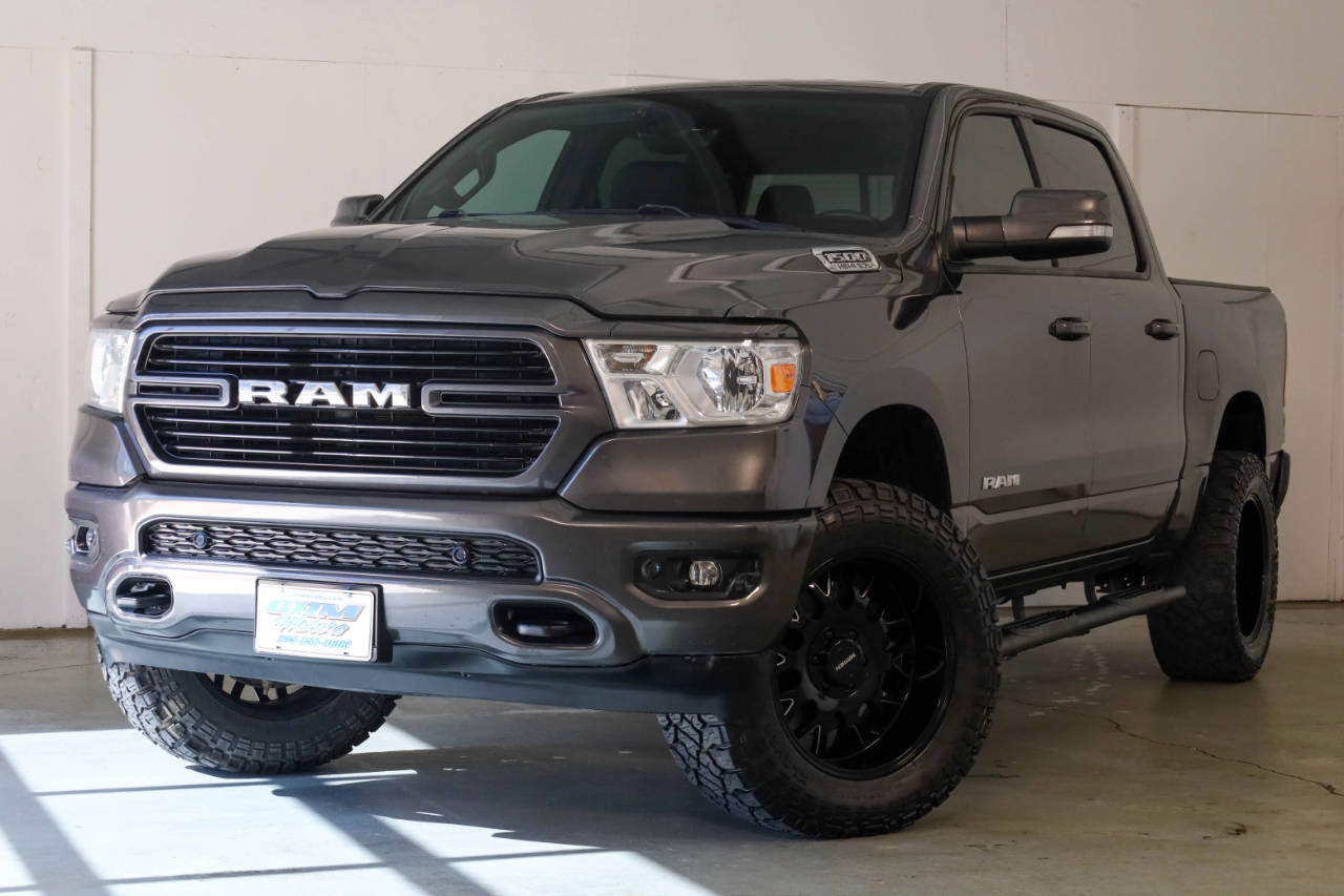 RAM 1500 Lone Star 4x4 Crew Cab 5'7" Box 2020