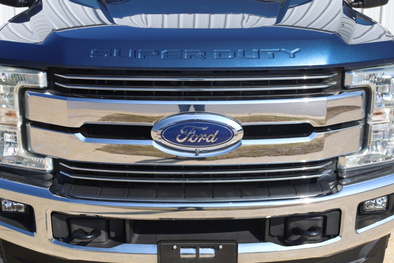 Ford Super Duty F-350 DRW King Ranch 4WD Crew Cab 8' Box 2017