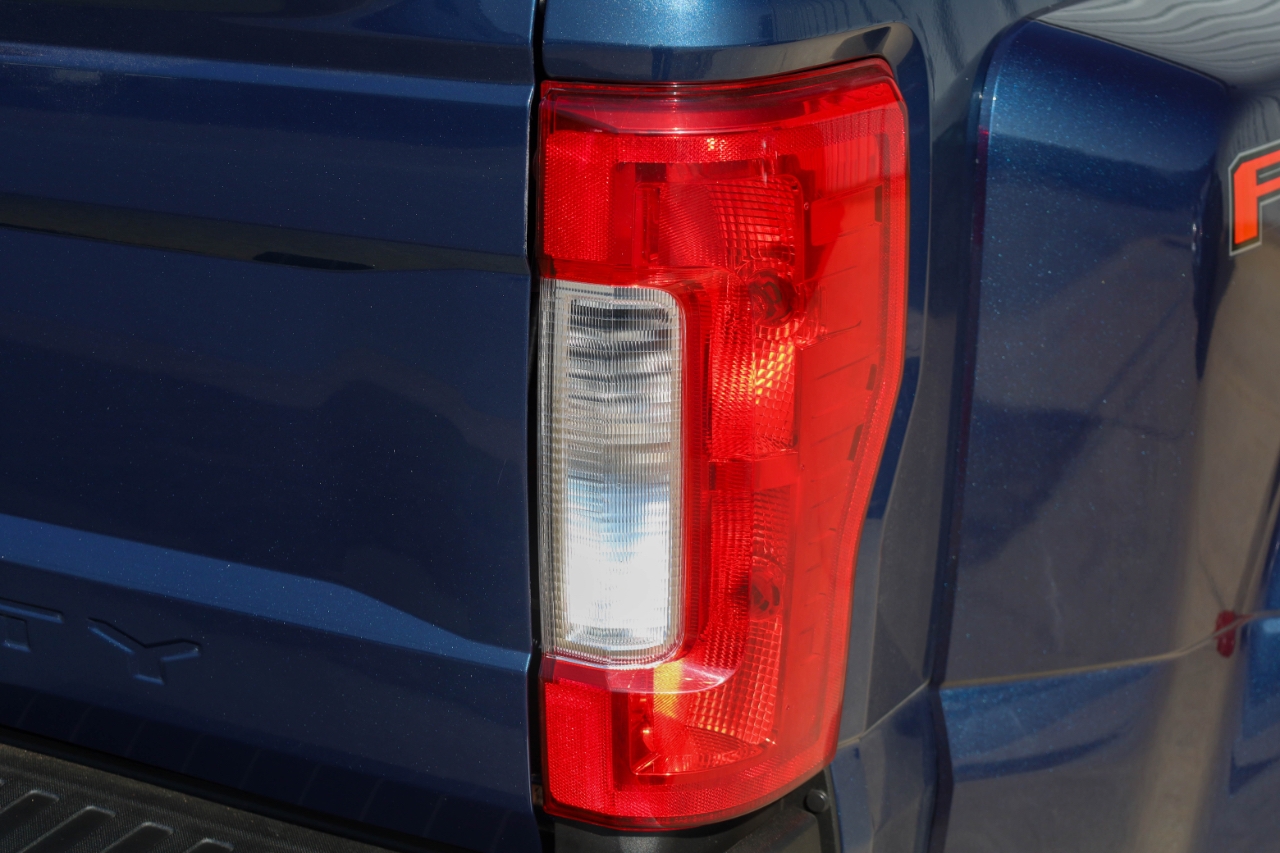 Ford Super Duty F-350 DRW King Ranch 4WD Crew Cab 8' Box 2017