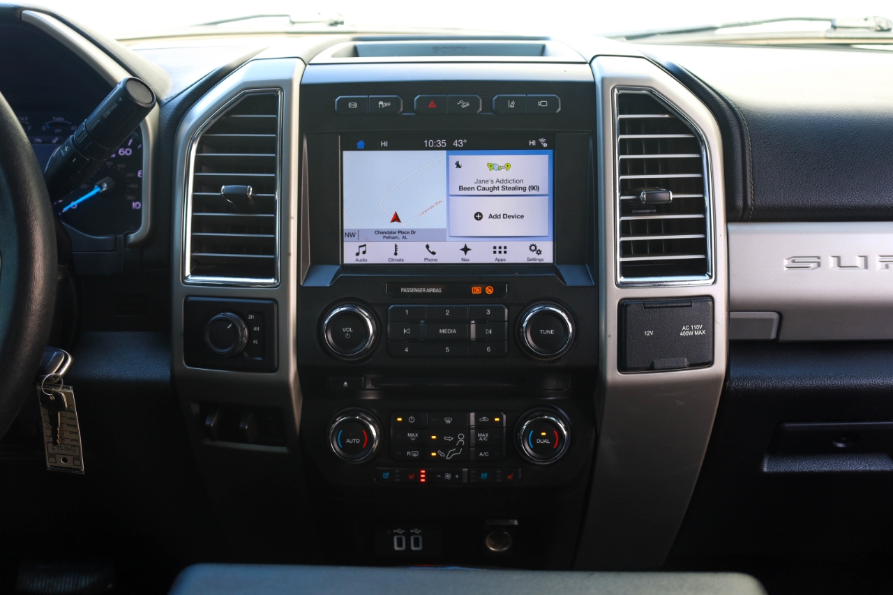 Ford Super Duty F-350 DRW King Ranch 4WD Crew Cab 8' Box 2017