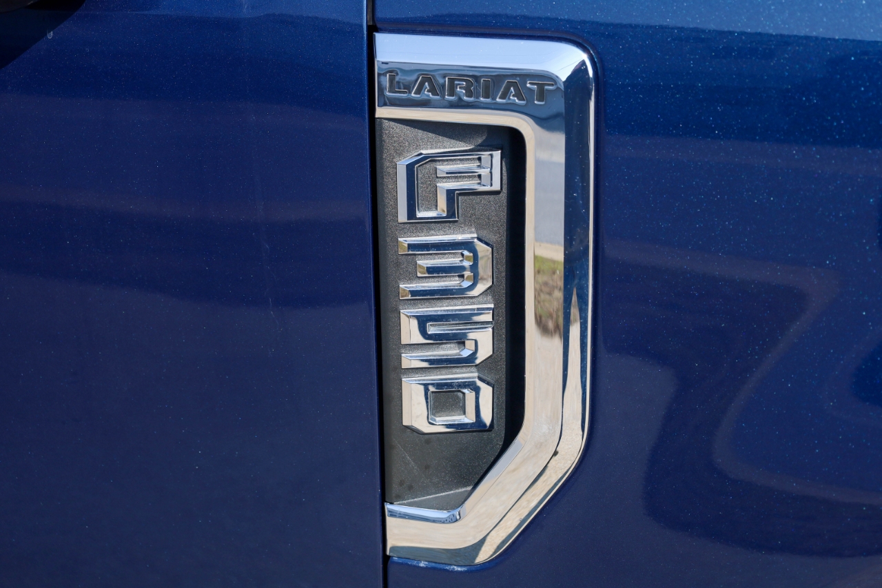 Ford Super Duty F-350 DRW King Ranch 4WD Crew Cab 8' Box 2017