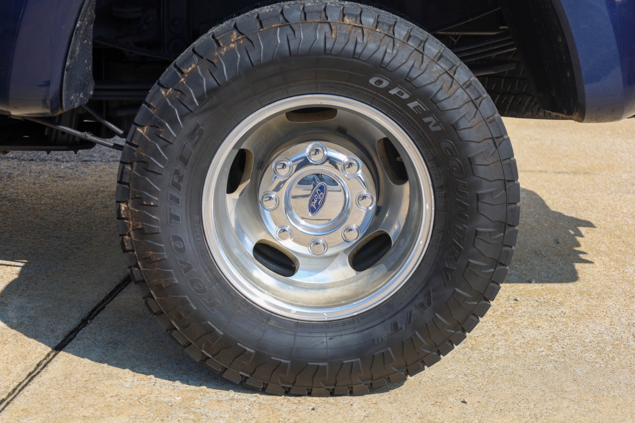 Ford Super Duty F-350 DRW King Ranch 4WD Crew Cab 8' Box 2017