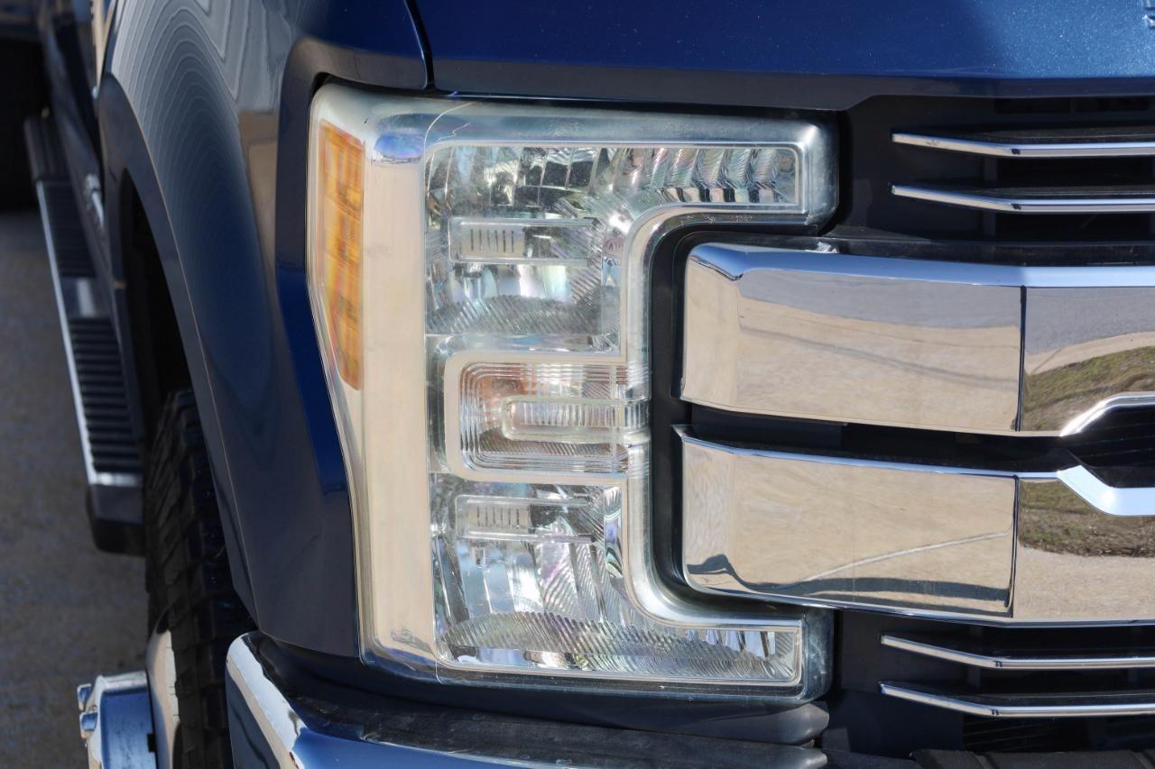 Ford Super Duty F-350 DRW King Ranch 4WD Crew Cab 8' Box 2017