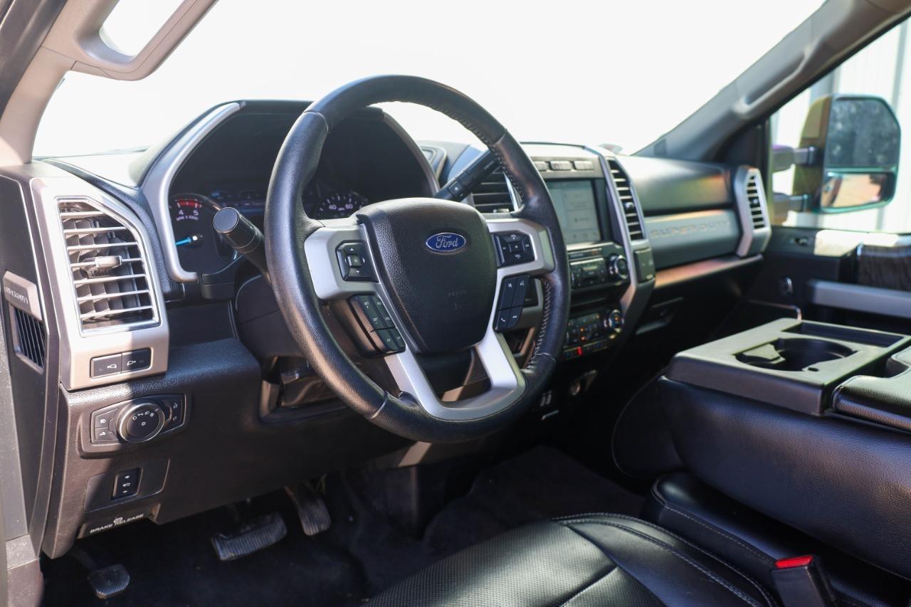 Ford Super Duty F-350 DRW King Ranch 4WD Crew Cab 8' Box 2017