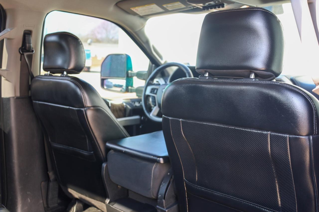 Ford Super Duty F-350 DRW King Ranch 4WD Crew Cab 8' Box 2017