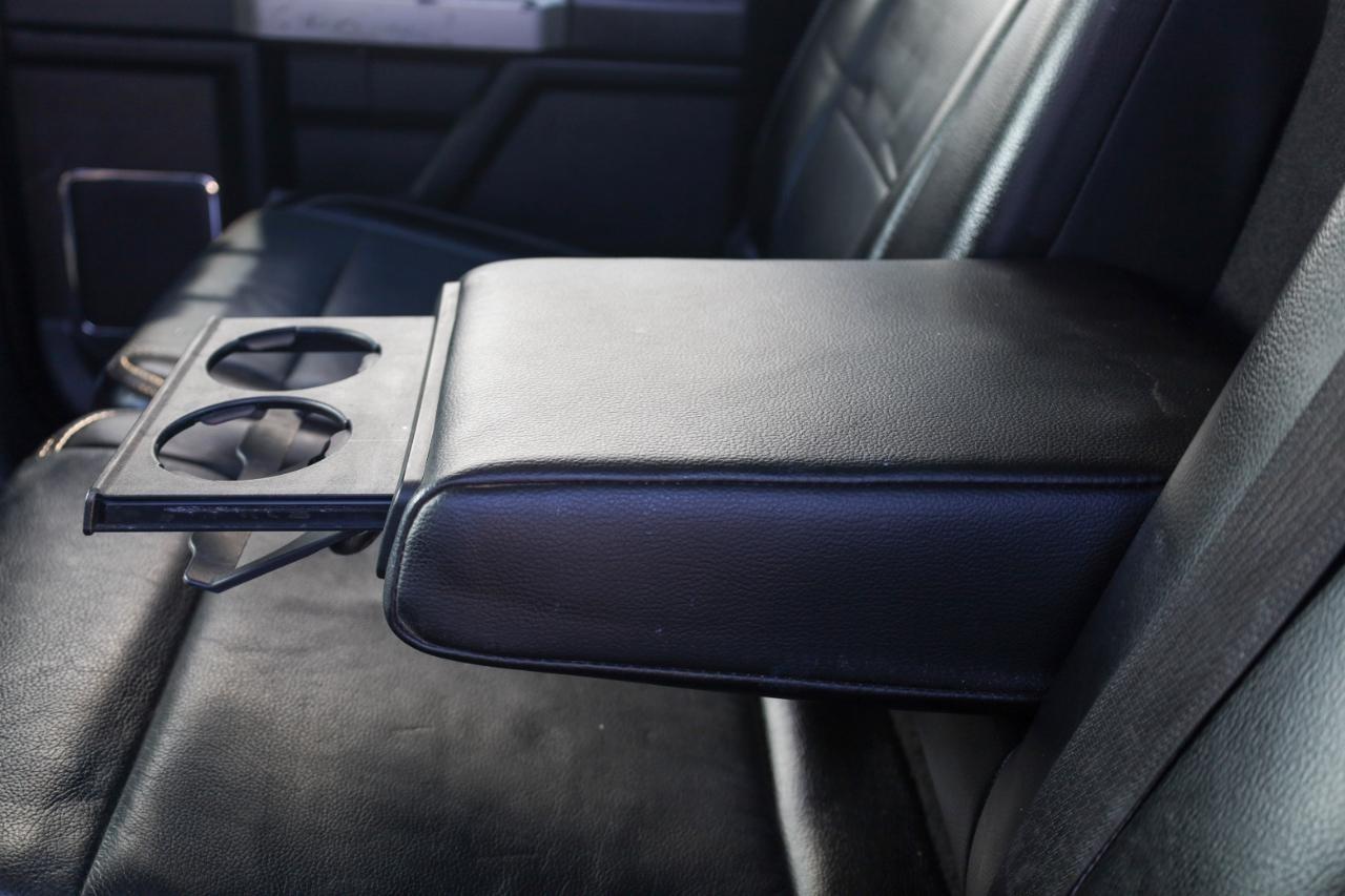 Ford Super Duty F-350 DRW King Ranch 4WD Crew Cab 8' Box 2017