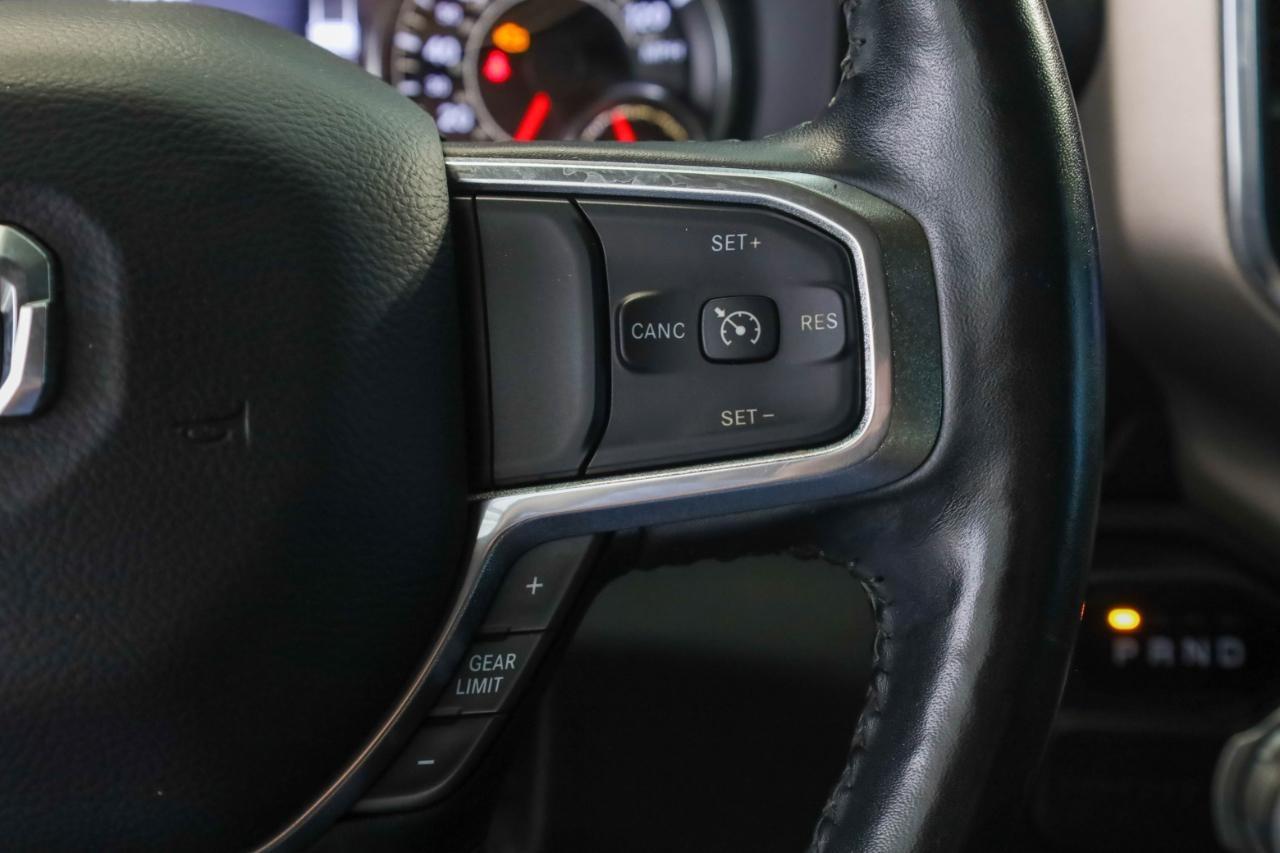 RAM 1500 Laramie 4x2 Crew Cab 5'7" Box 2019