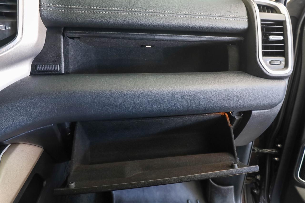 RAM 1500 Laramie 4x2 Crew Cab 5'7" Box 2019