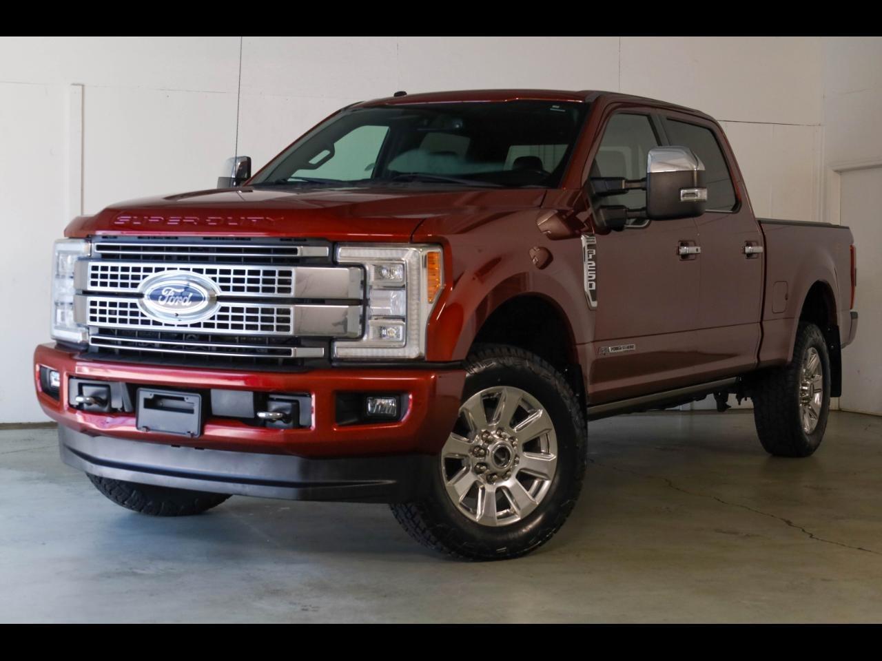 2017 Ford Super Duty F-250 SRW Lariat 4WD Crew Cab 8' Box