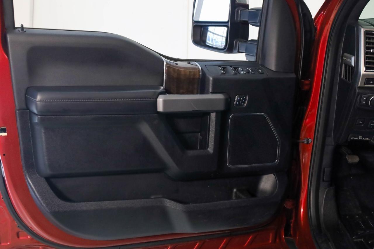 Ford Super Duty F-250 SRW King Ranch 4WD Crew Cab 8' Box 2017