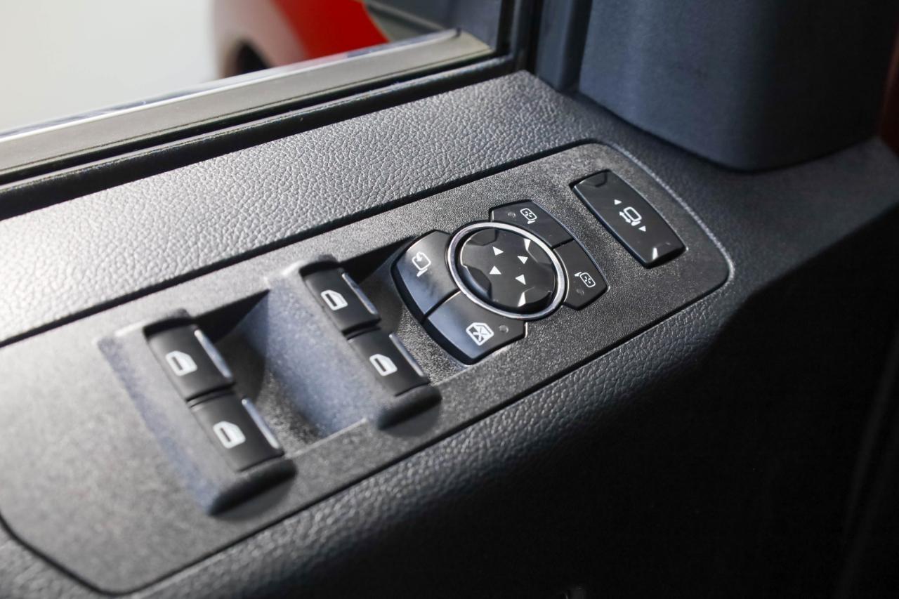 Ford Super Duty F-250 SRW King Ranch 4WD Crew Cab 8' Box 2017