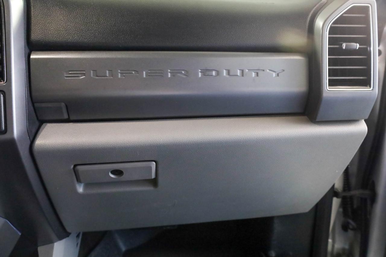 Ford Super Duty F-250 SRW King Ranch 4WD Crew Cab 8' Box 2018