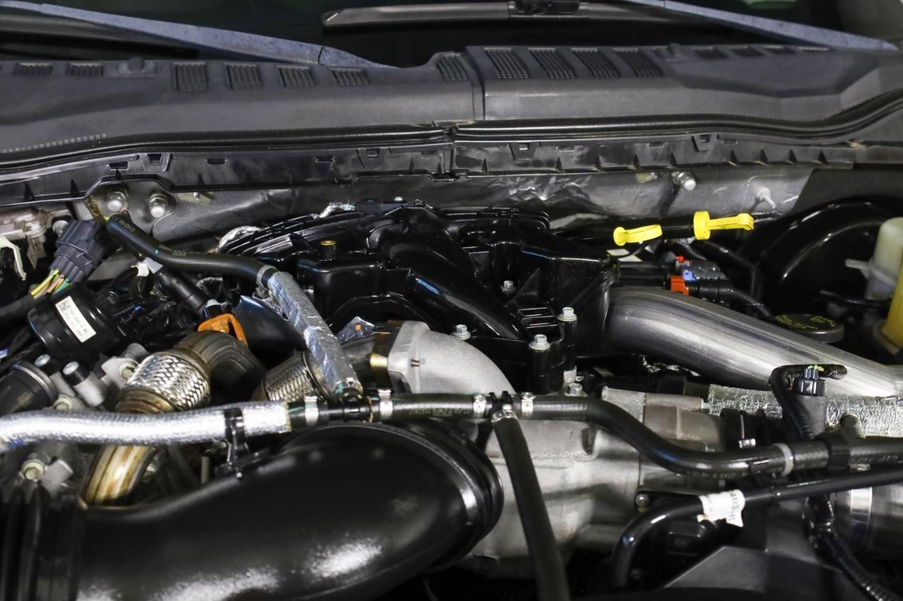 Ford Super Duty F-250 SRW King Ranch 4WD Crew Cab 8' Box 2018