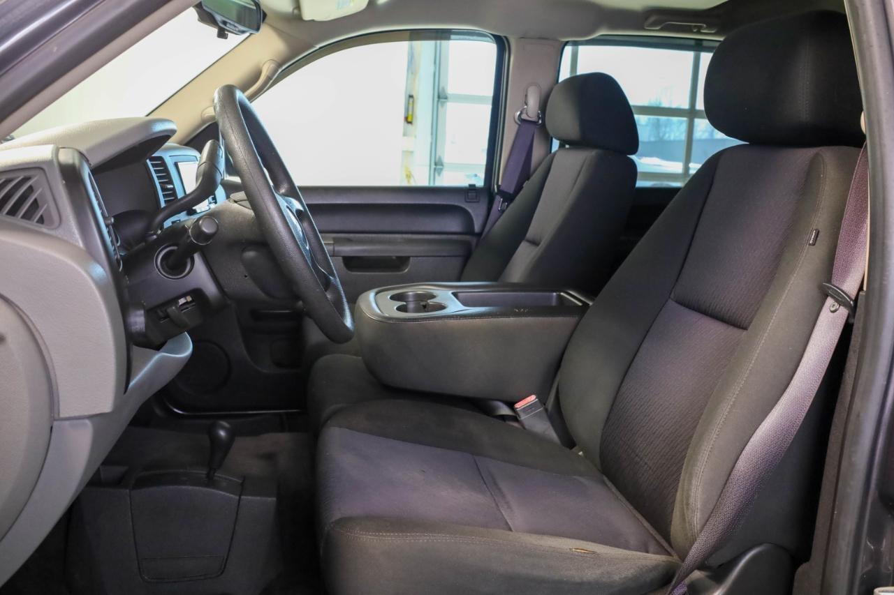 Chevrolet Silverado 1500 4WD Crew Cab 143.5" LS 2010