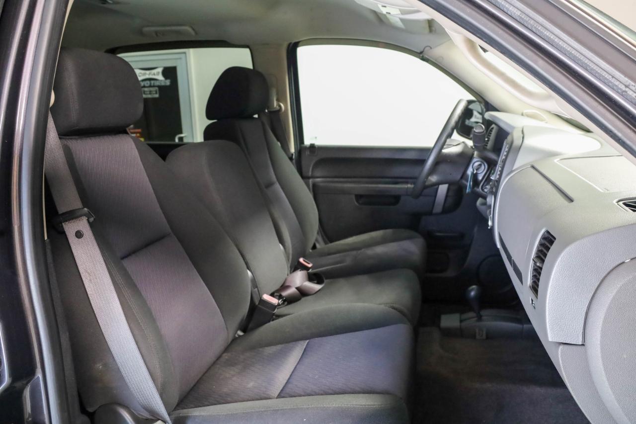 Chevrolet Silverado 1500 4WD Crew Cab 143.5" LS 2010