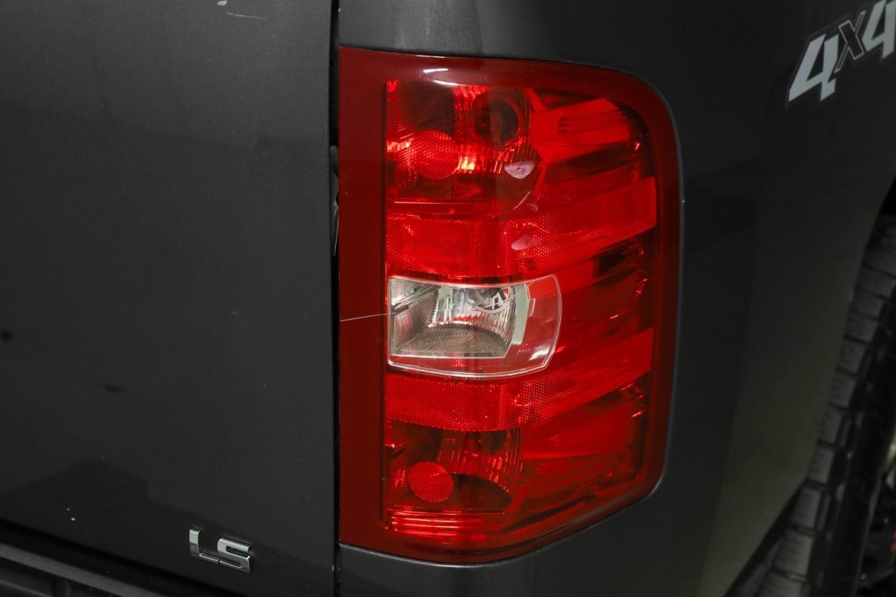 Chevrolet Silverado 1500 4WD Crew Cab 143.5" LS 2010