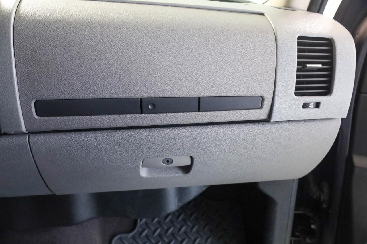 Chevrolet Silverado 1500 4WD Crew Cab 143.5" LS 2010