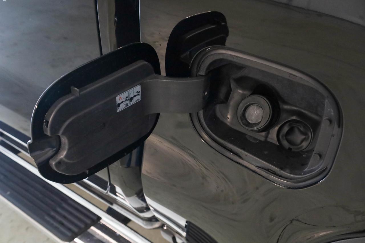 GMC Sierra 1500 4WD Crew Cab 147" Denali 2019