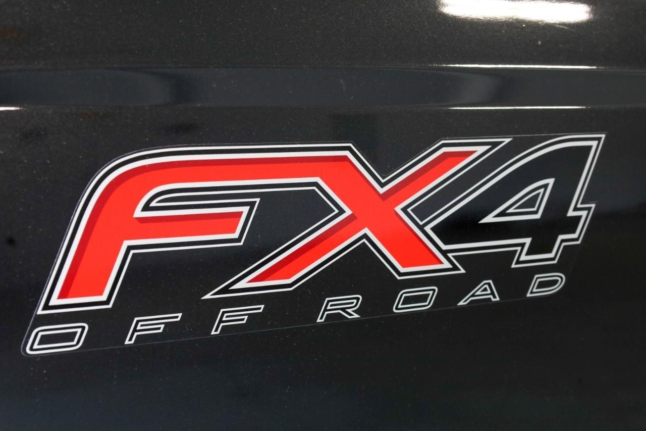 Ford Super Duty F-250 SRW 4WD Crew Cab 172" Platinum 2015