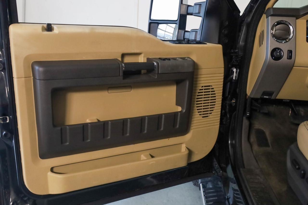 Ford Super Duty F-250 SRW 4WD Crew Cab 172" Platinum 2015