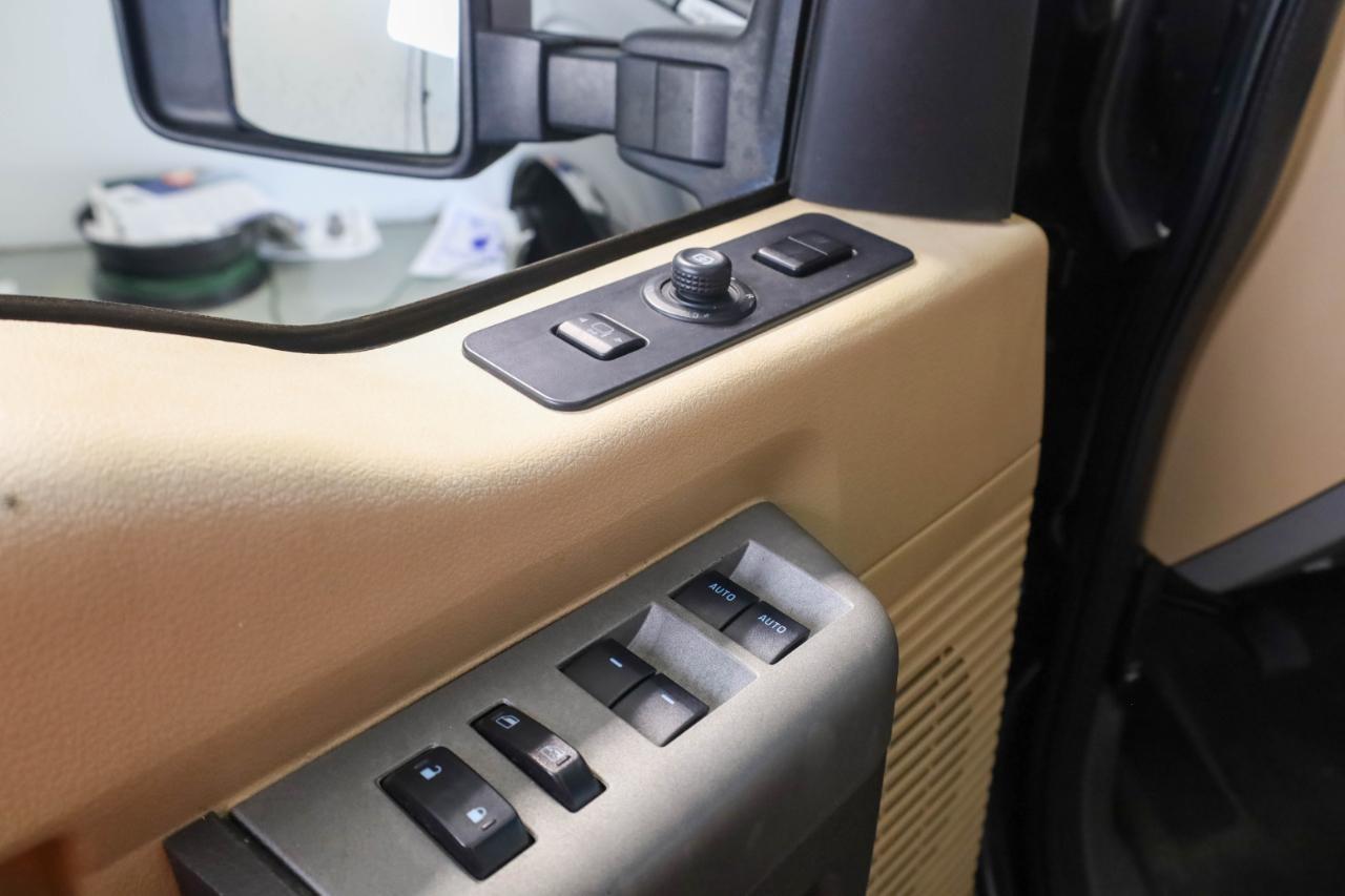 Ford Super Duty F-250 SRW 4WD Crew Cab 172" Platinum 2015