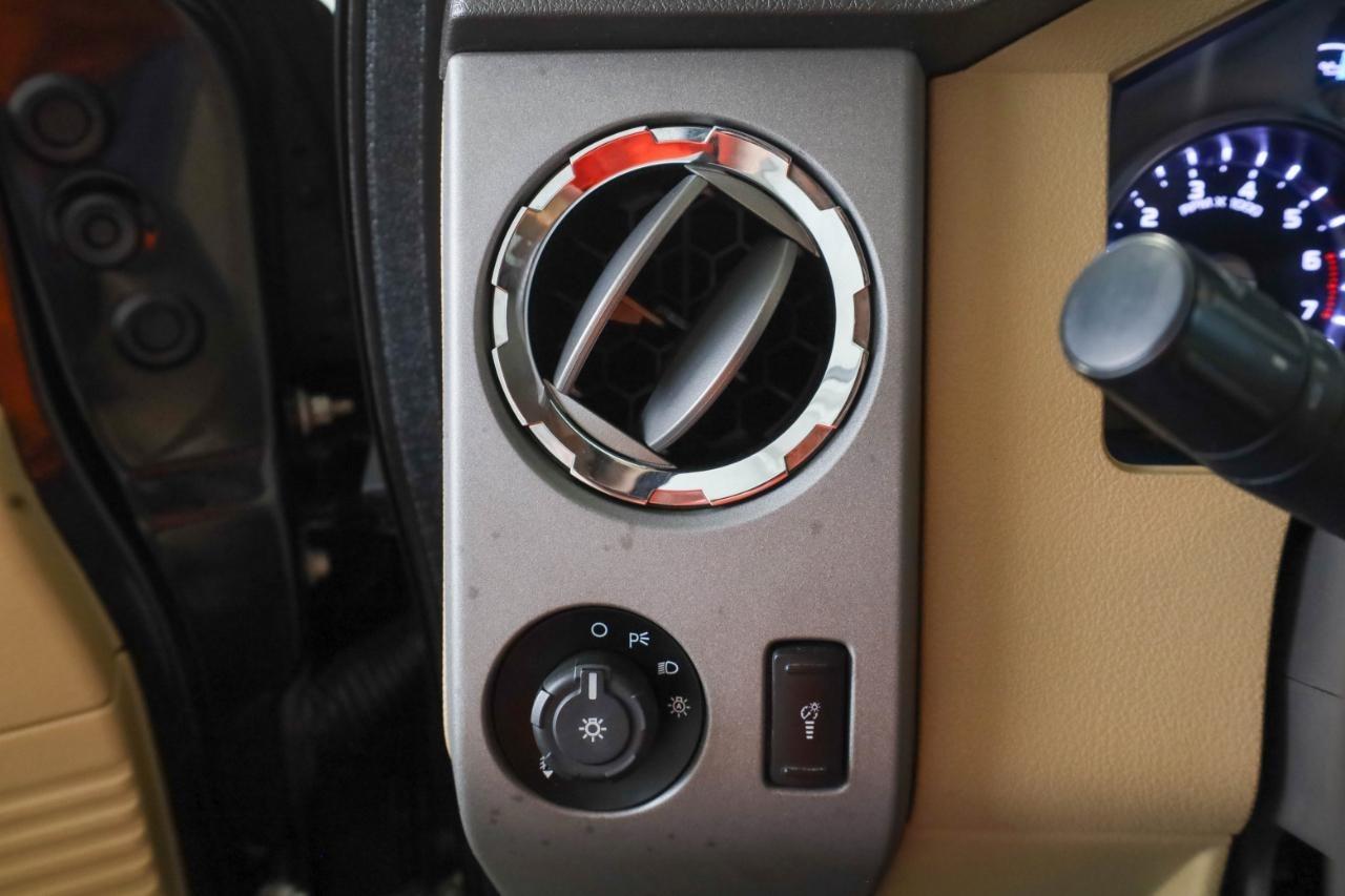 Ford Super Duty F-250 SRW 4WD Crew Cab 172" Platinum 2015