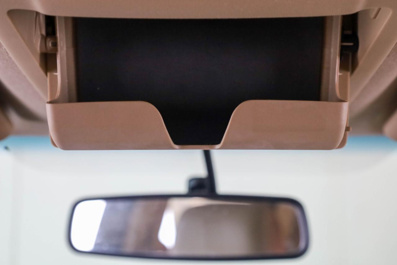 Ford Super Duty F-250 SRW 4WD Crew Cab 172" Platinum 2015