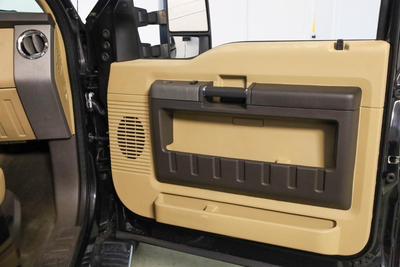 Ford Super Duty F-250 SRW 4WD Crew Cab 172" Platinum 2015