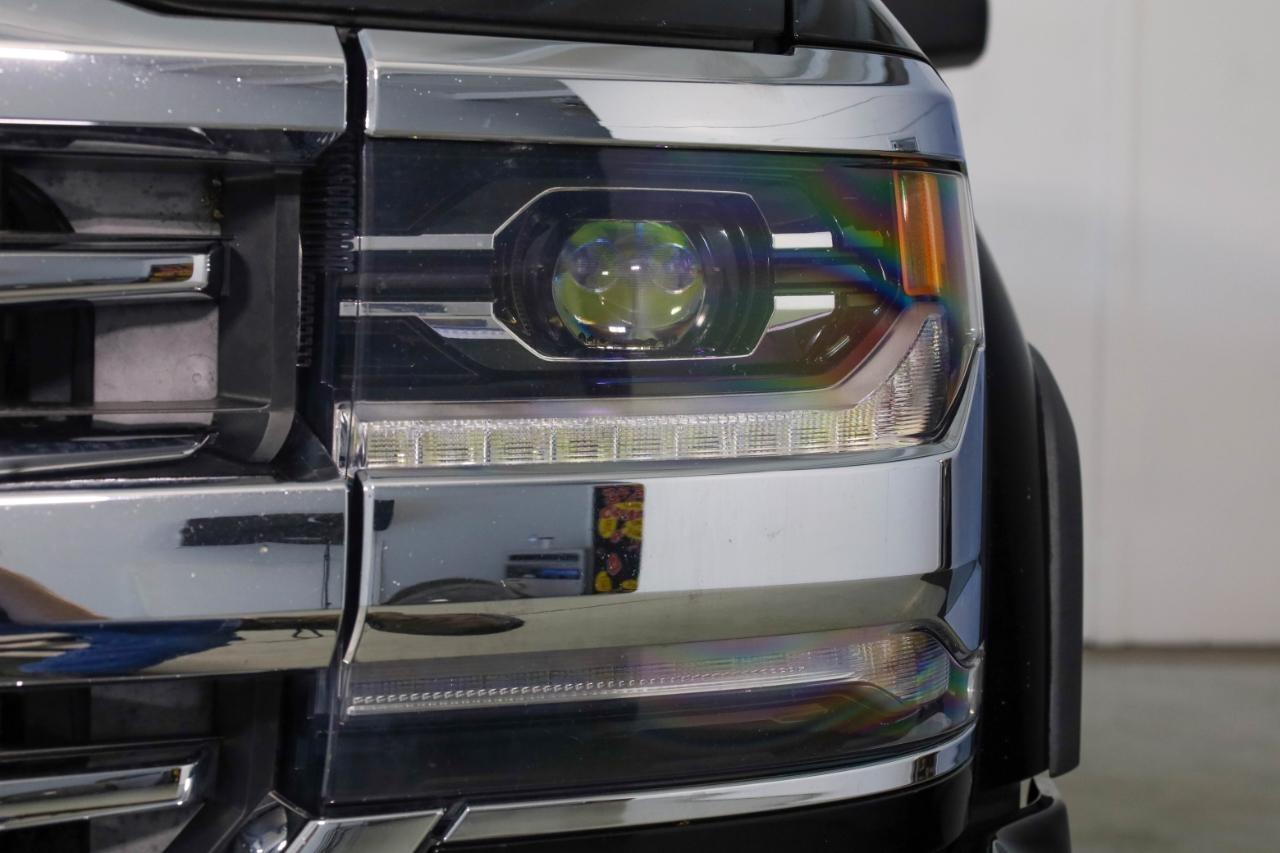 Chevrolet Silverado 1500 4WD Crew Cab 143.5" High Country 2017