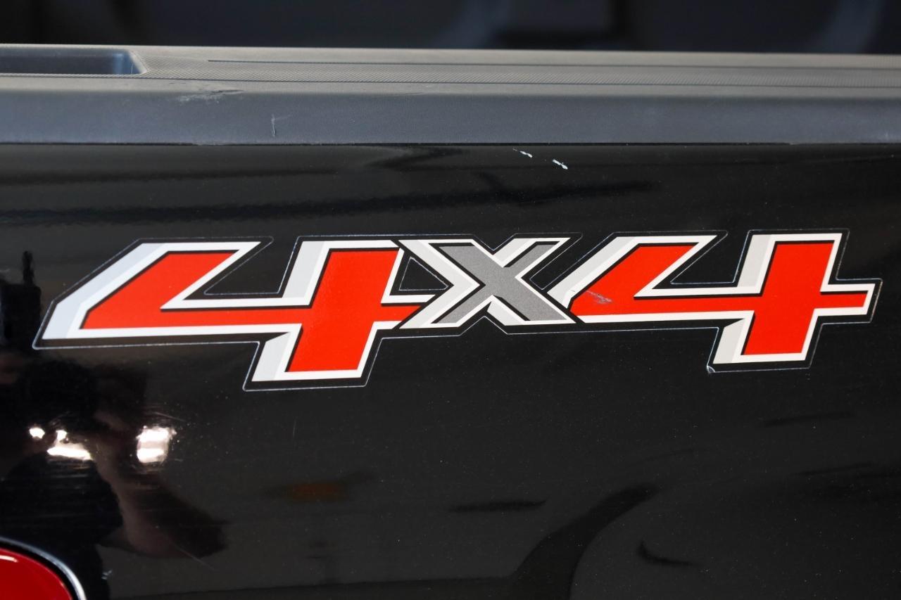 Chevrolet Silverado 1500 4WD Crew Cab 143.5" High Country 2017