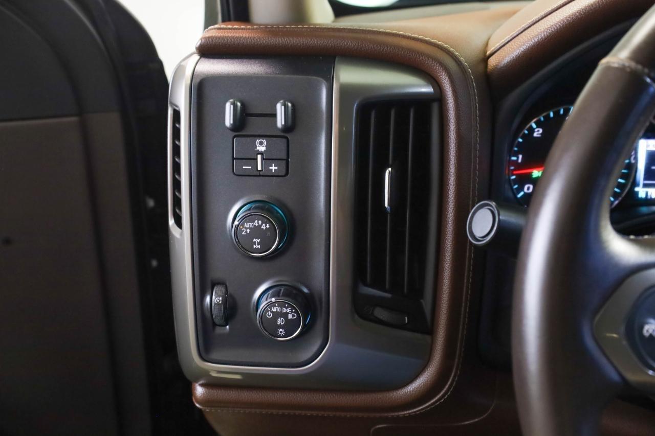 Chevrolet Silverado 1500 4WD Crew Cab 143.5" High Country 2017