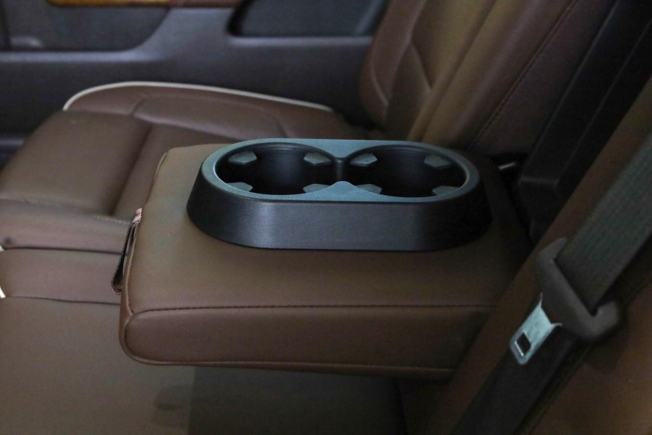 Chevrolet Silverado 1500 4WD Crew Cab 143.5" High Country 2017