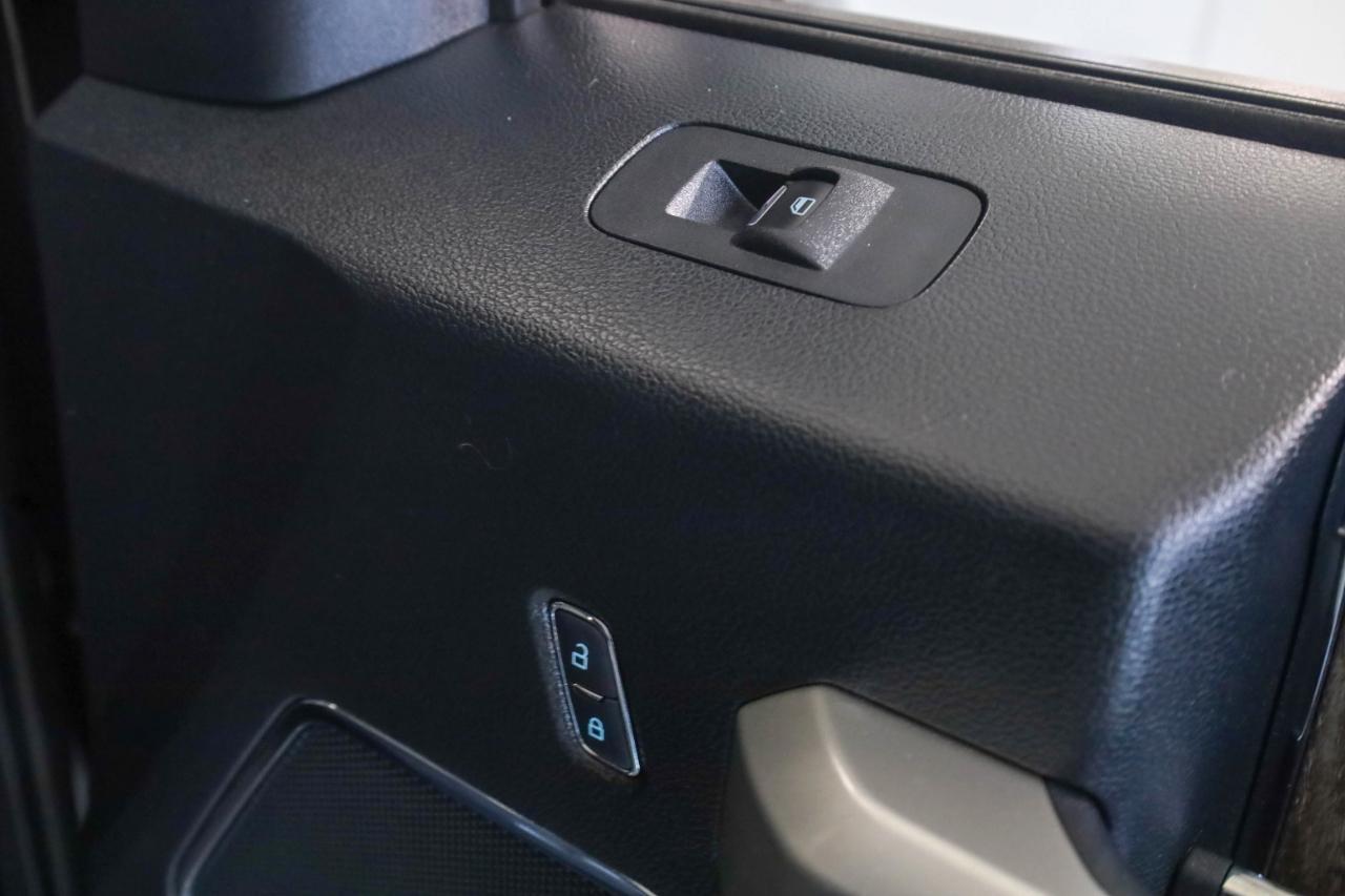 Ford Super Duty F-350 SRW King Ranch 4WD Crew Cab 8' Box 2019