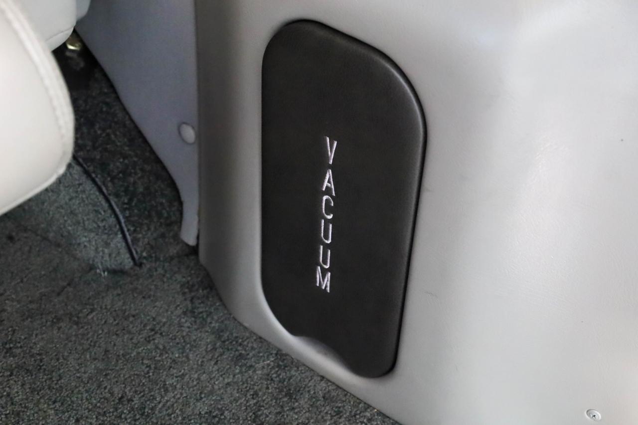 Ford Transit Van T-150 148" Low Rf 8600 GVWR Swing-Out RH Dr 2017