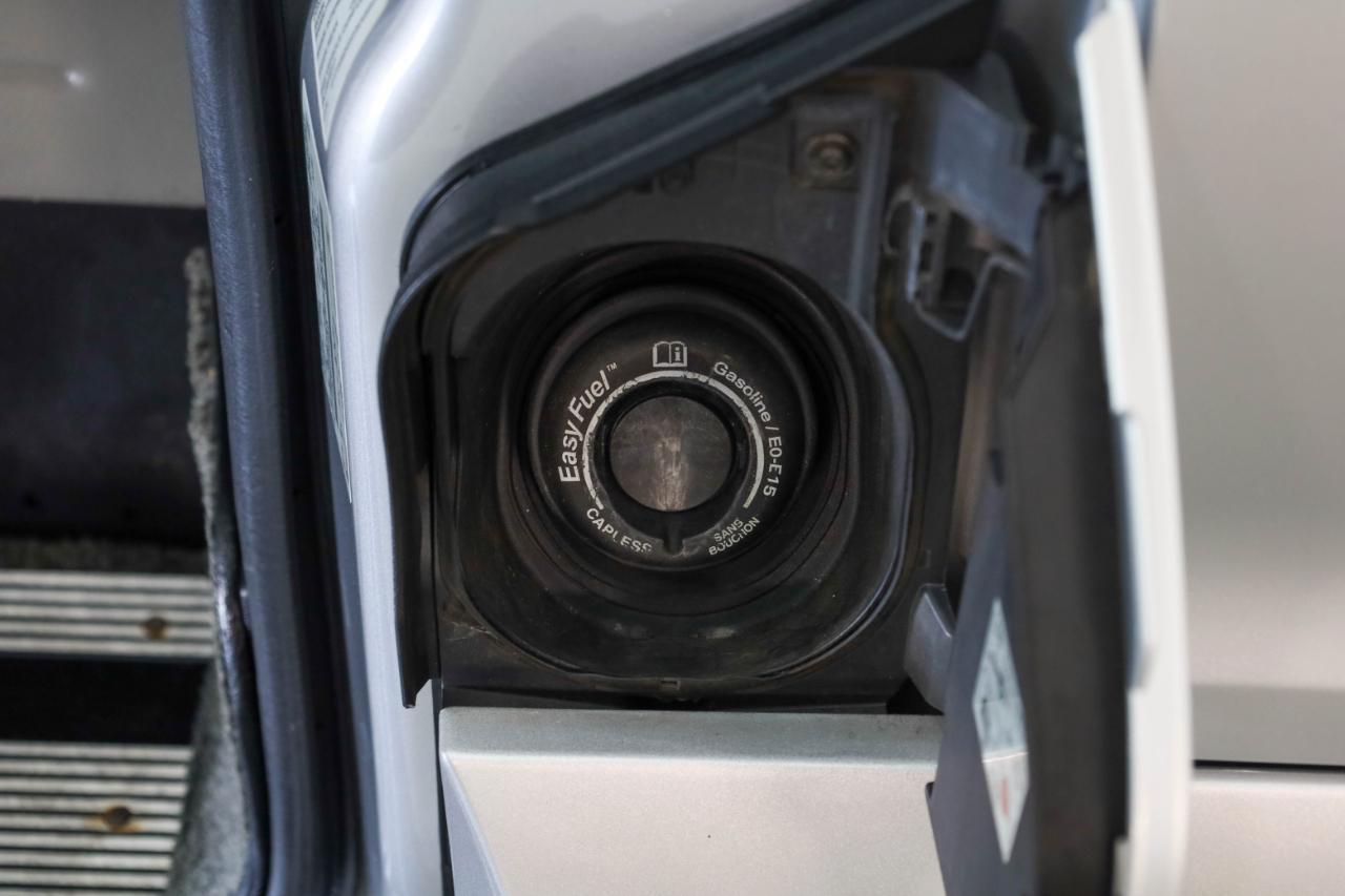 Ford Transit Van T-150 148" Low Rf 8600 GVWR Swing-Out RH Dr 2017