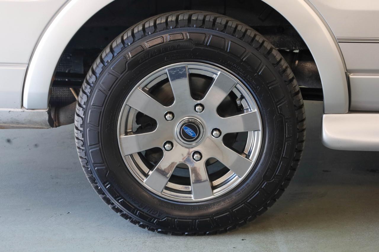 Ford Transit Van T-150 148" Low Rf 8600 GVWR Swing-Out RH Dr 2017