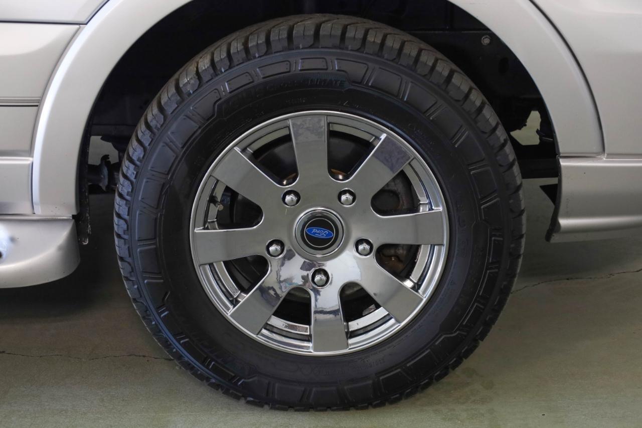 Ford Transit Van T-150 148" Low Rf 8600 GVWR Swing-Out RH Dr 2017