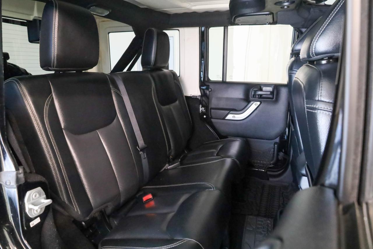 Jeep Wrangler Unlimited 4WD 4dr Rubicon 2015