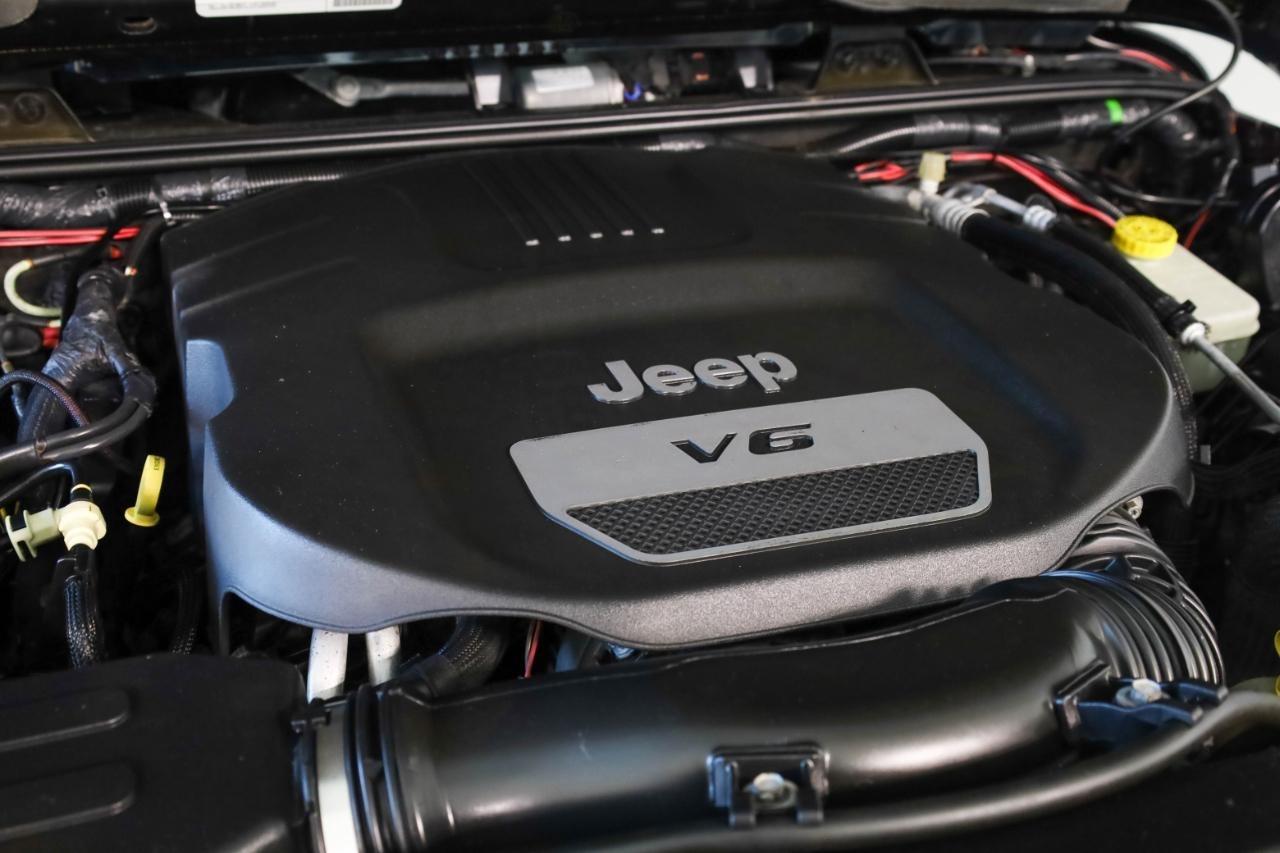 Jeep Wrangler Unlimited 4WD 4dr Rubicon 2015