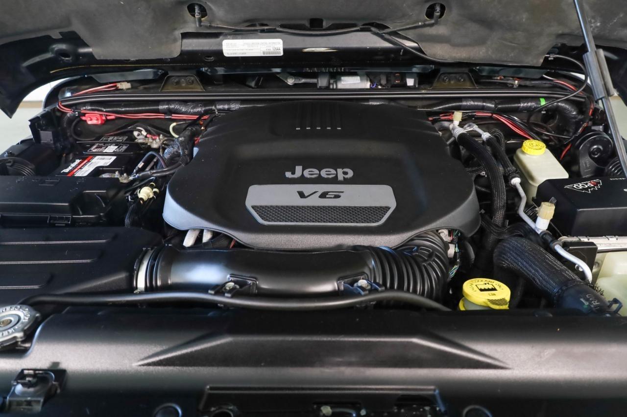 Jeep Wrangler Unlimited 4WD 4dr Rubicon 2015