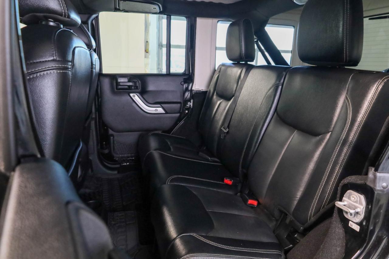 Jeep Wrangler Unlimited 4WD 4dr Rubicon 2015