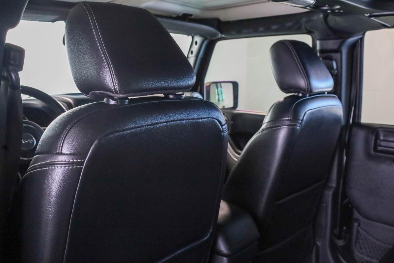 Jeep Wrangler Unlimited 4WD 4dr Rubicon 2015